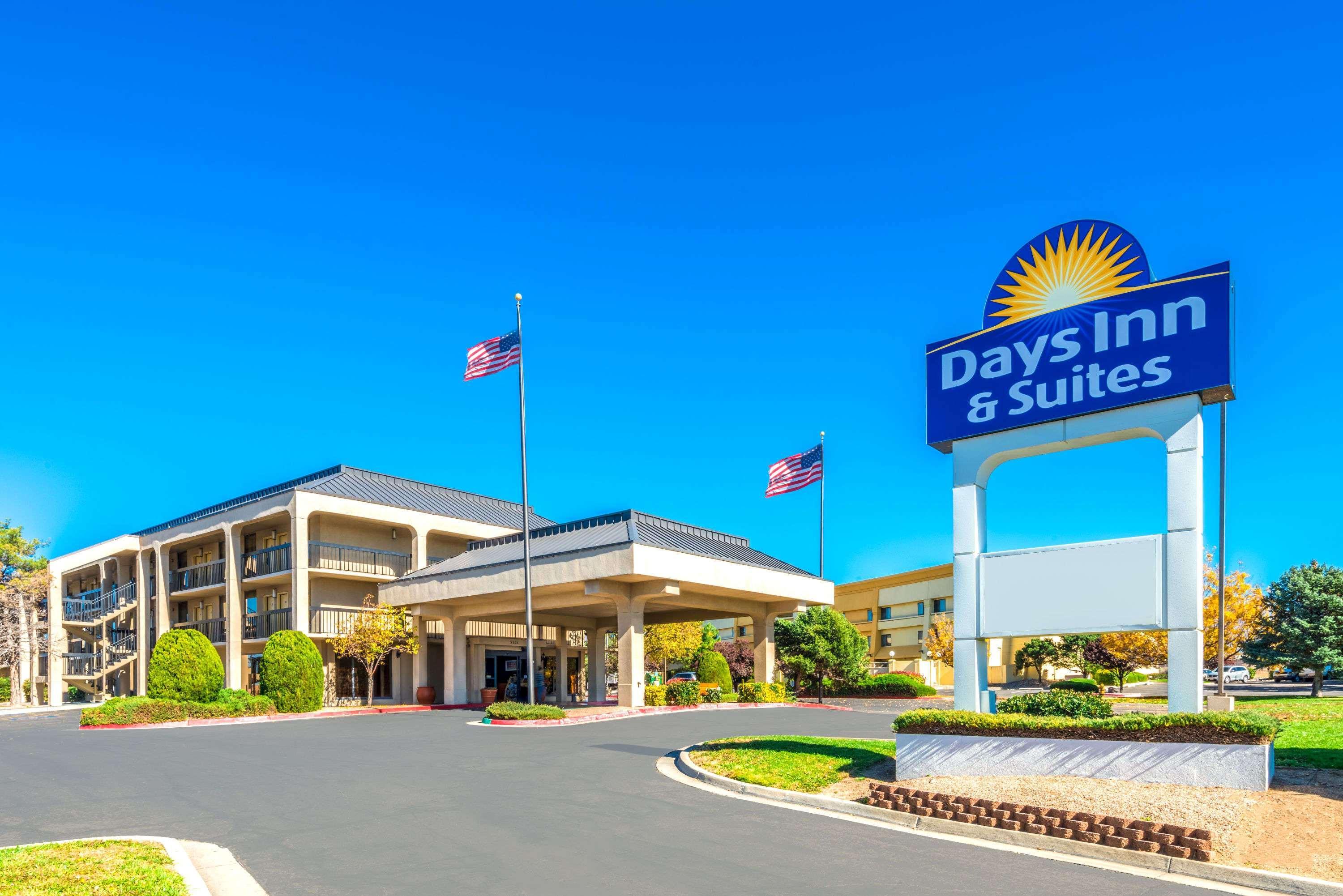 Days Inn & Suites By Wyndham Albuquerque North Dış mekan fotoğraf